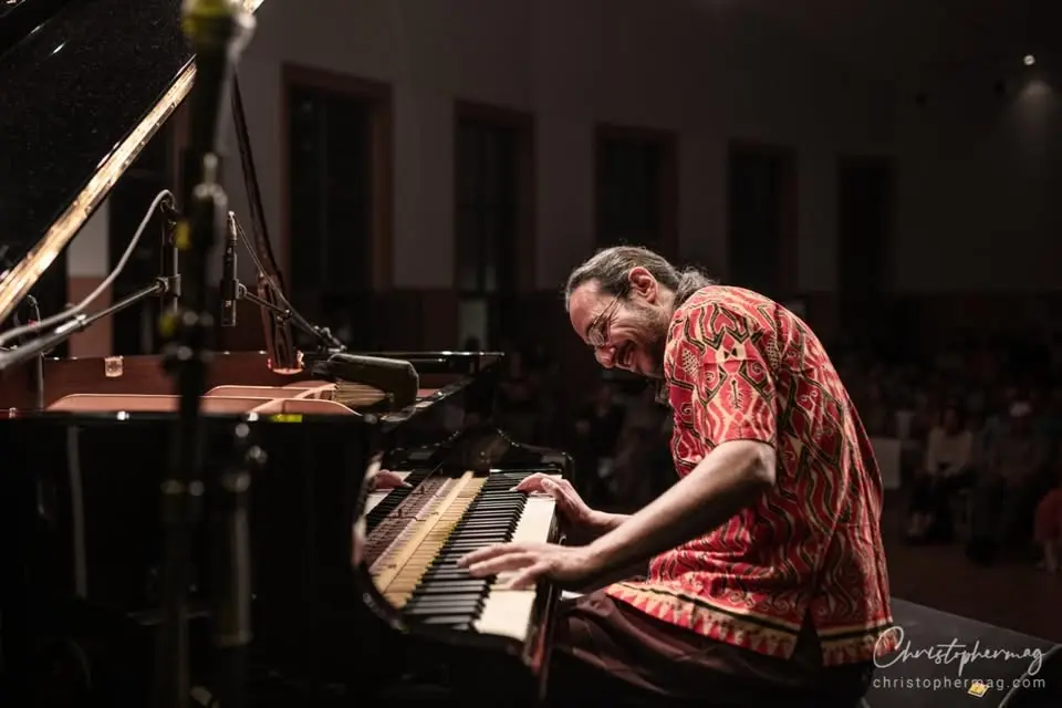 LA CÁTEDRA DEL ATENEO: LLUÍS COLOMA & HIS MUSICAL TROUPE