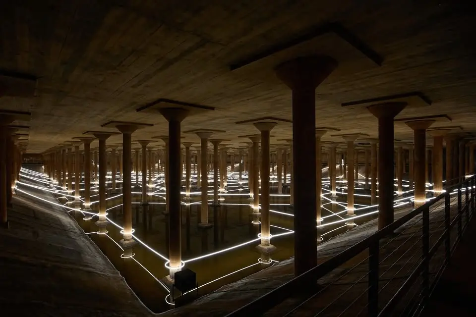 713 Day at the Cistern