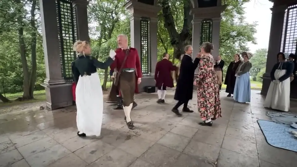 Historiedansarna i Ekotemplet på Nationaldagen den 6/6! 