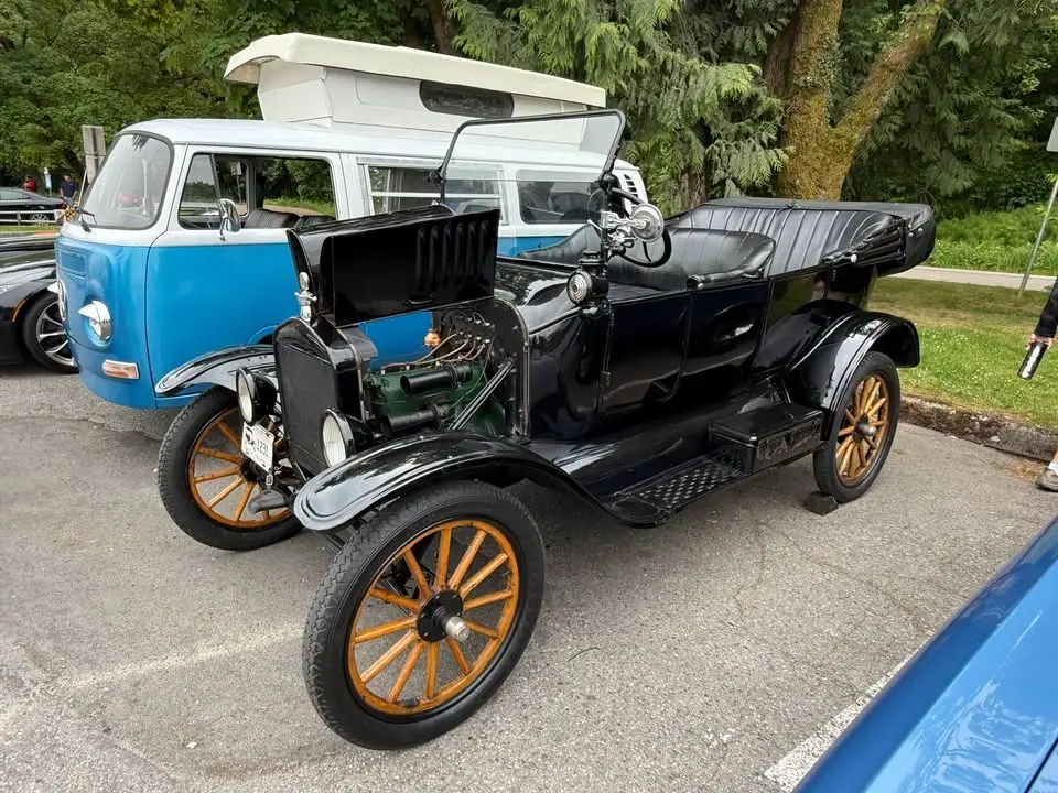 Greater Vancouver Cars and Coffee Collosal Classics