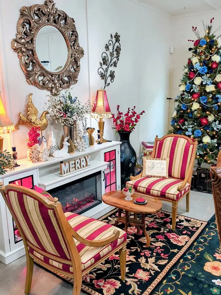 Christmas in July at GODSPARK and Holiday House!
