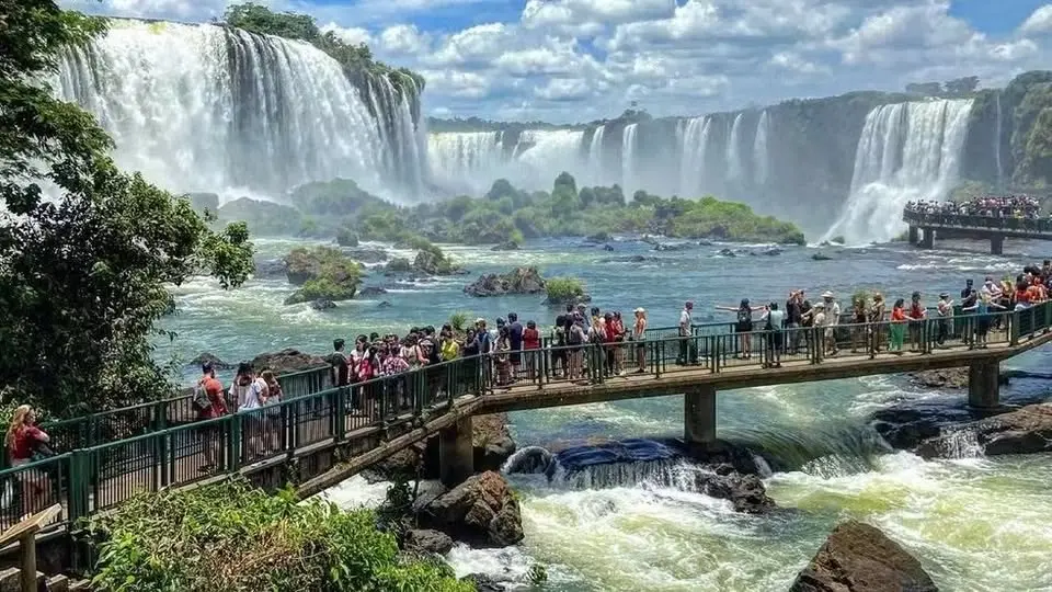 REVEILLON FOZ DO IGUAÇU - ARGENTINA E PARAGUAI 2027