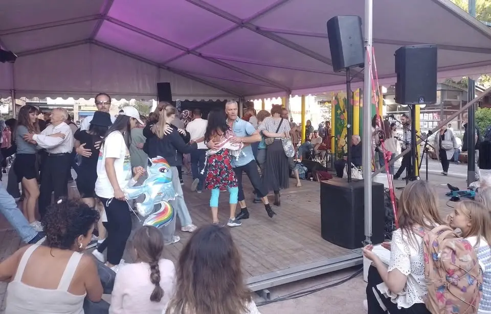 Sommarlund: Folkdans med livemusik m Lund studenters folkdanslag
