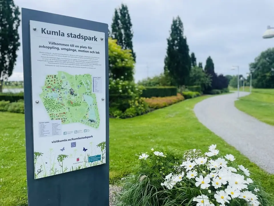 Finns det någon biologisk mångfald i Kumla? Stadsvandring med naturtema