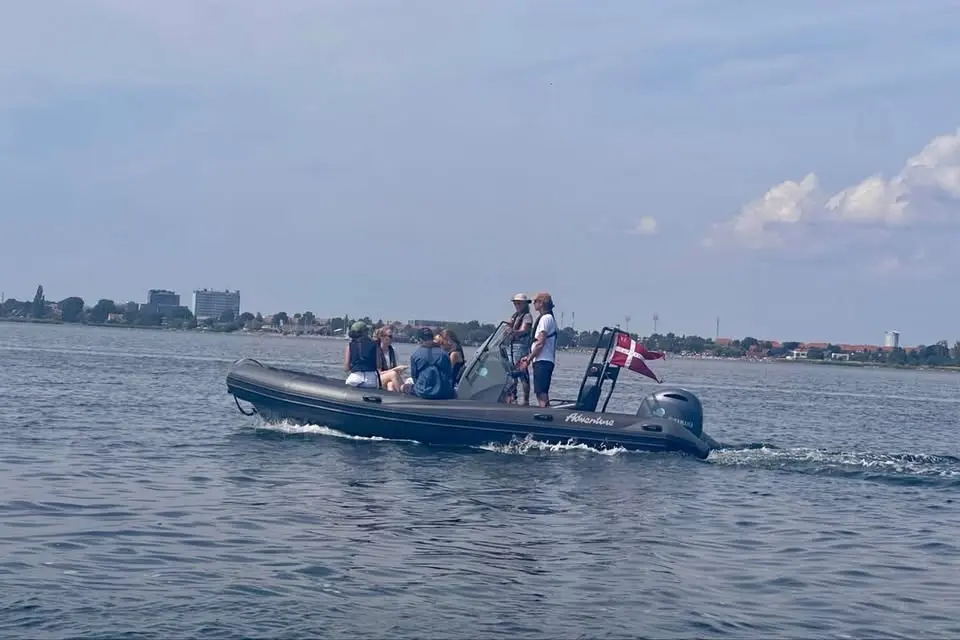 Speedboat License in English