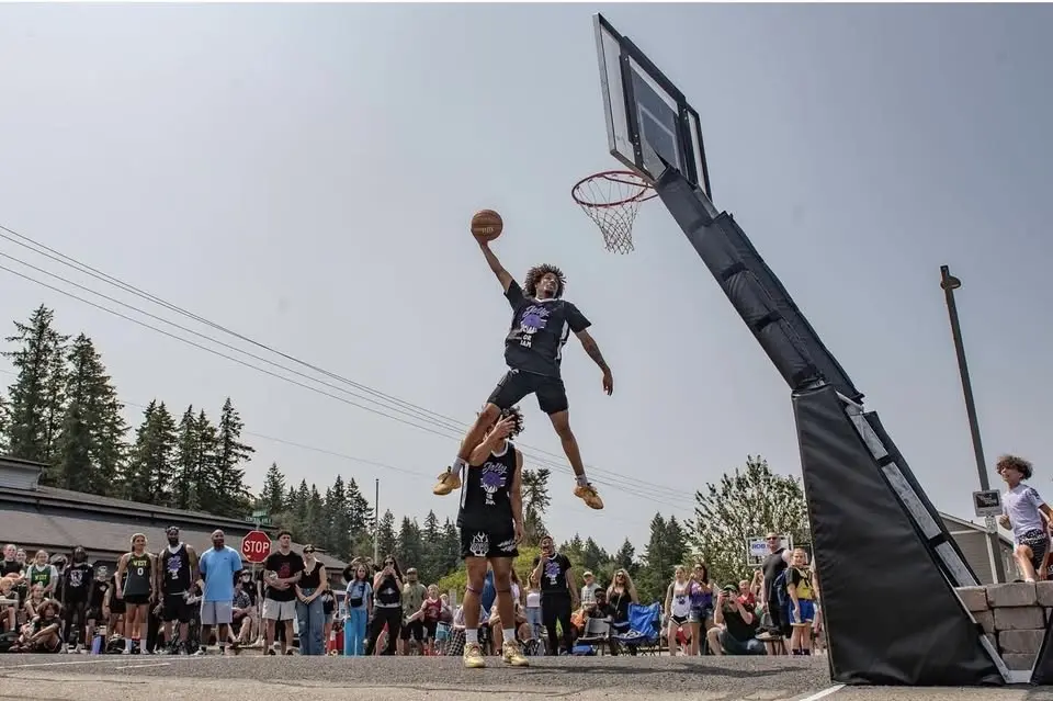 Dunk Contest at Capital City 3on3