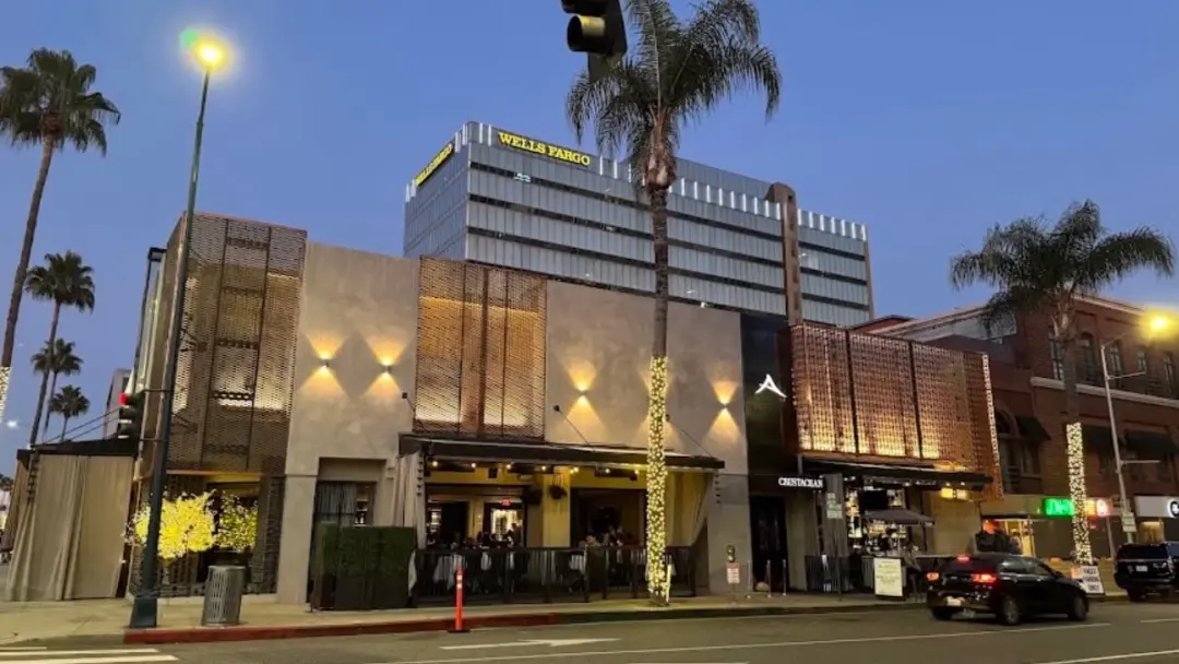 Sudden closure. Last chance to dine at gorgeous Crustacean Beverly Hills