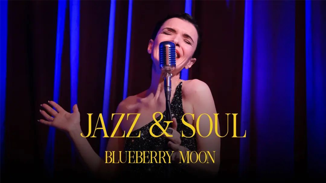 Jazz & Soul: BLUEBERRY MOON (book table) / Live music at the bar