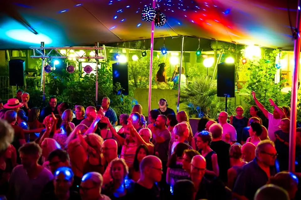 danzSOMMeria Disco : *Openair* (überdeckt)