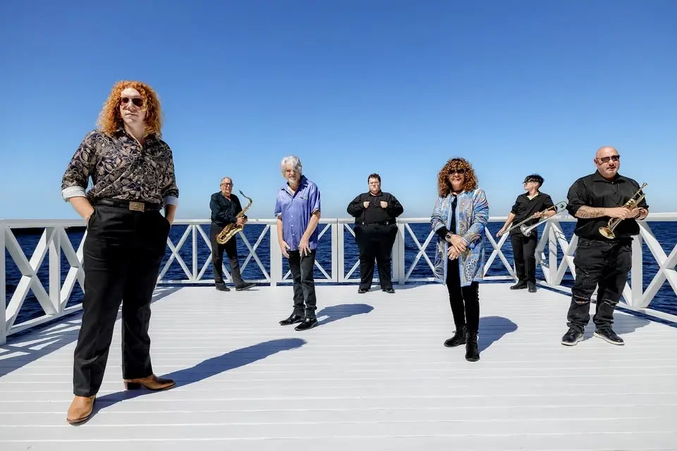 ⭐ DEB & THE DYNAMICS ROCK & ROLL DANCE BAND