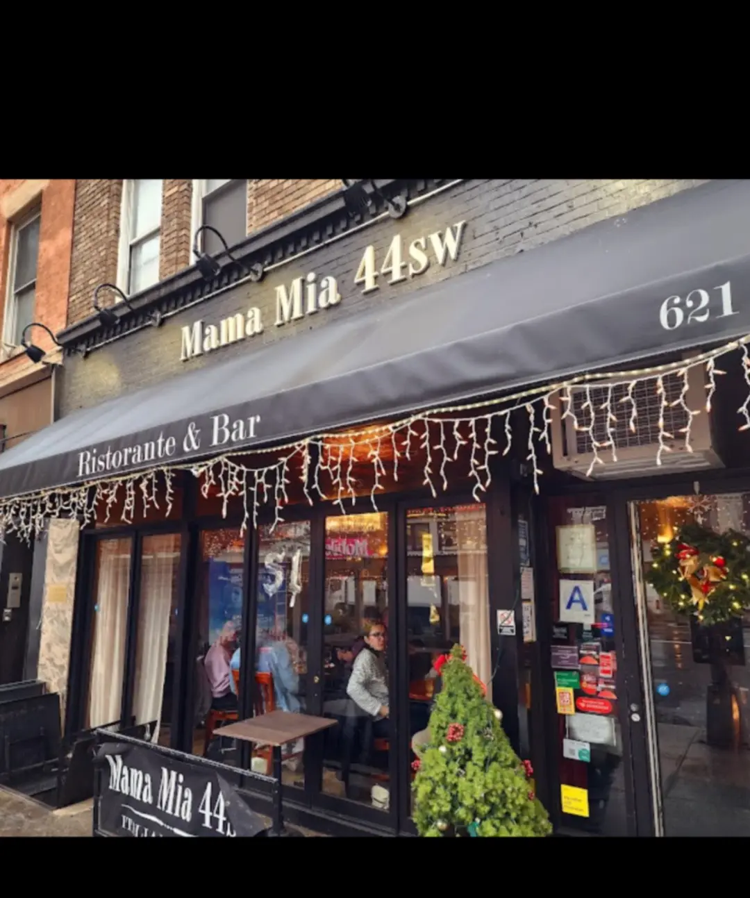 Brunch in Hell's Kitchen Mama Mia