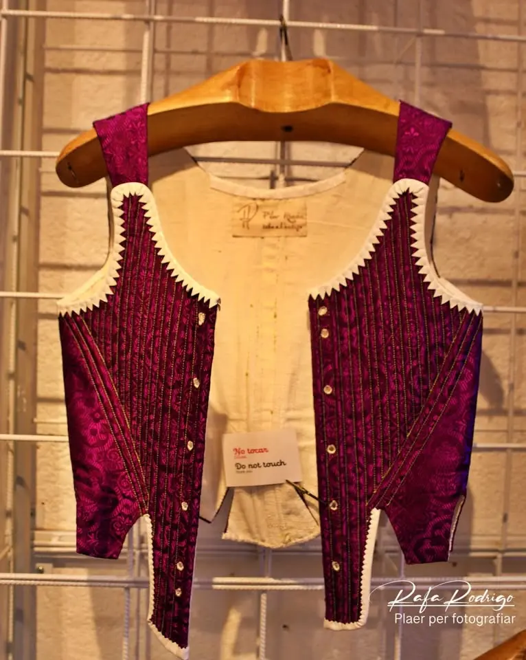 Vestint les cançons.
