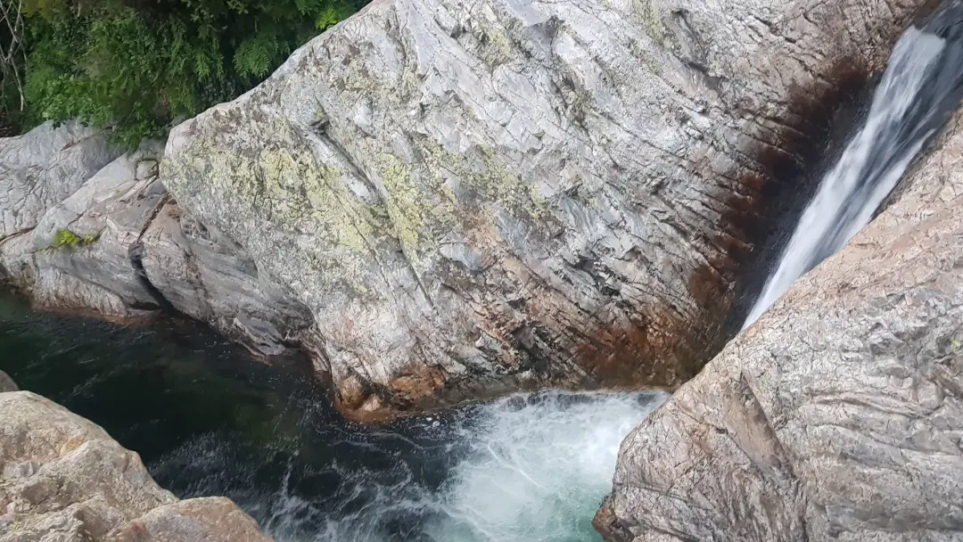 🥾SENDERISMO REFRESCANTE💦GREDOS: POZAS🏊‍♂️TOBOGAN NATURAL, BOSQUES SOMBREADOS