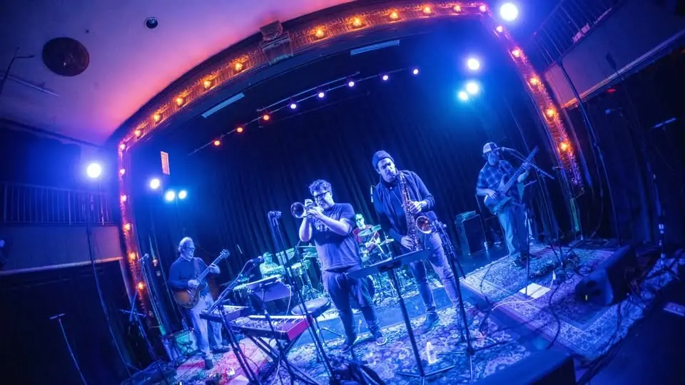 An Evening with Ray's Music Exchange - A Live Family Rayunion