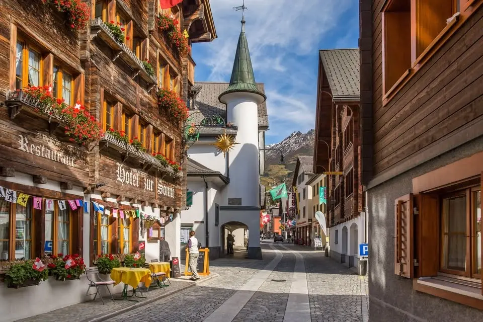 🌿🏔️ Dorfmarkt Andermatt – erstmals mit alpinavera! 🏔️🌿