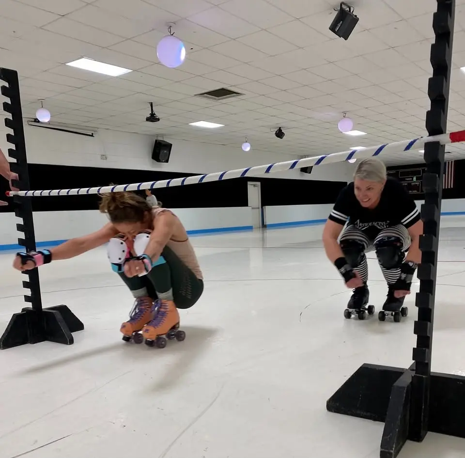Adult Learn to Skate ✨ 9:15 - 10 AM every Sunday @ Skate City!