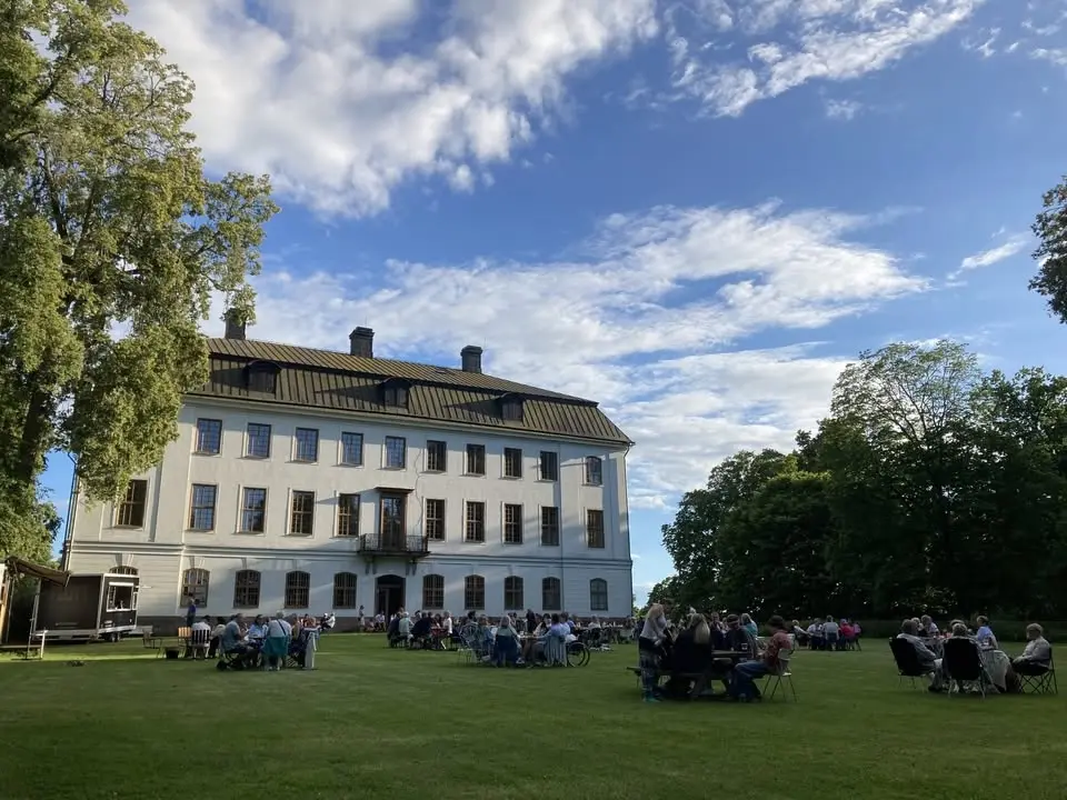 Parkfredagar på Ljungs Slott