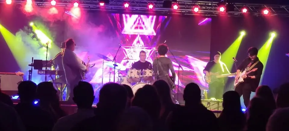AUSSIE ANTHEMS OZ ROCK TRIBUTE SHOW