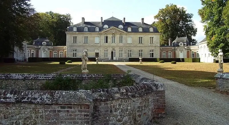 Chemin du Château de Launay.