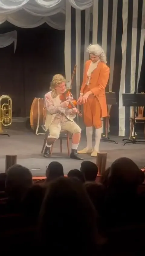 Mejdan s Mozartem a neb Opera má tuhý kořínek