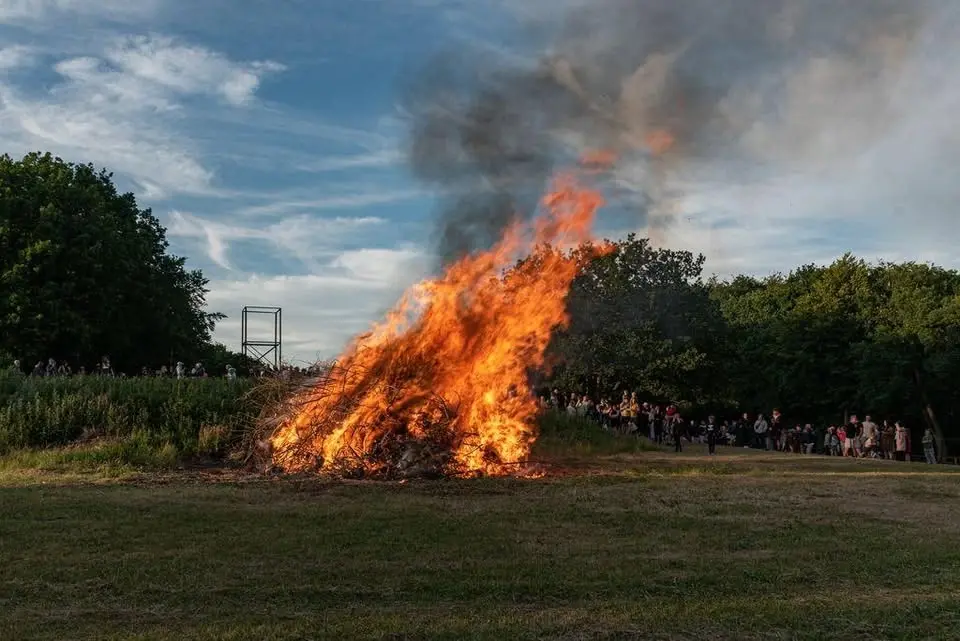 Sankt Hans Aften på væddeløbsbanen