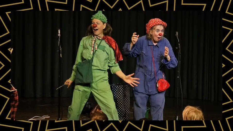 "Intermezzo" – hur går det när två clowner ska städa?