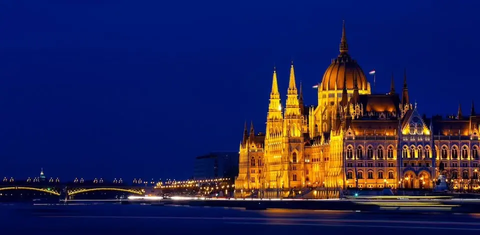HUNGARIAN PRIX FIXE 3 COURSE DINNER