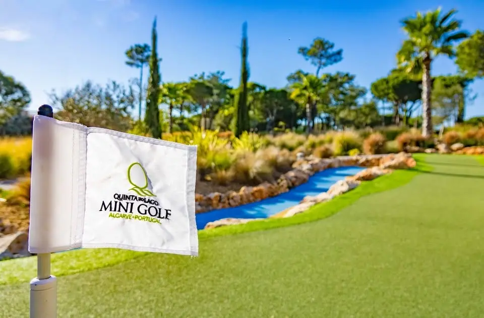 Themed Mini Golf: Pirates Edition