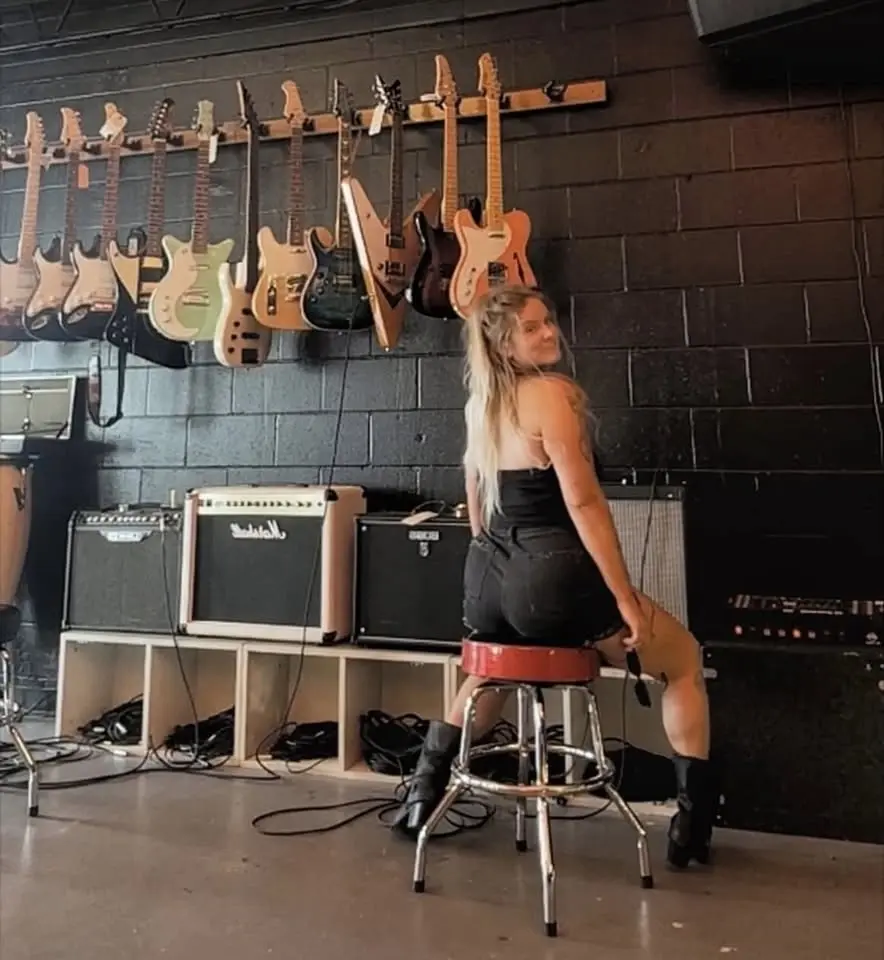 💘🎸✨Live Music with Electric Alex at BLOC Coffee Co. Cincinnati