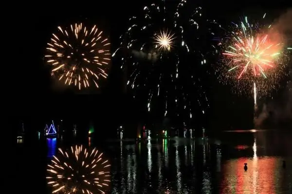 See in Flammen