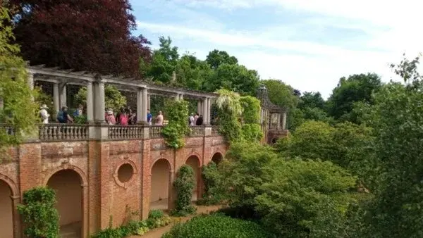 GREEN £5 WALK 🌱🌿: HAMPSTEAD, SECRET PERGOLA and CHERRY BLOSSOM 🌲🌳