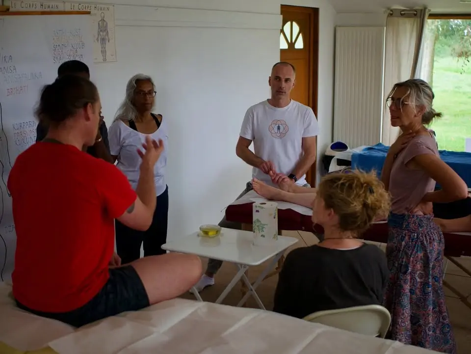 The Human Hand: From Bone to Movement | Workshop with Jan Vančura (EN)