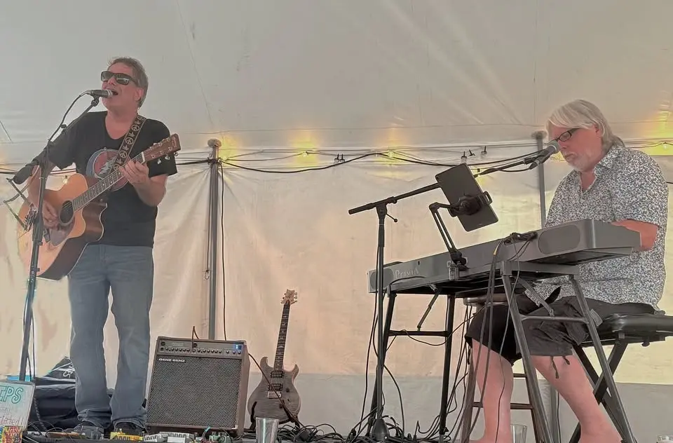 The Grateful Duo at Captain Jakes, Newburgh, Sun 7/26, 4-7pm