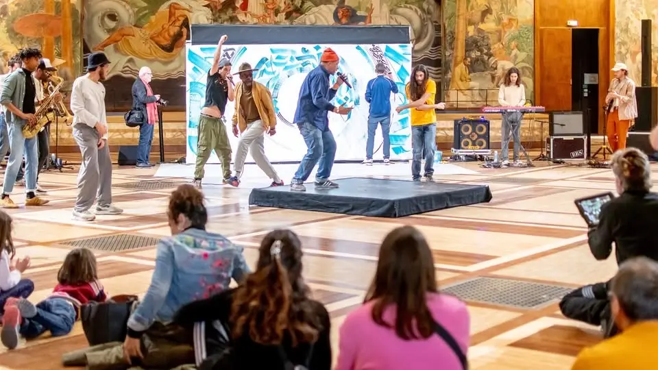 Concert surprise et gratuit du Collectif KAY à Grasse !