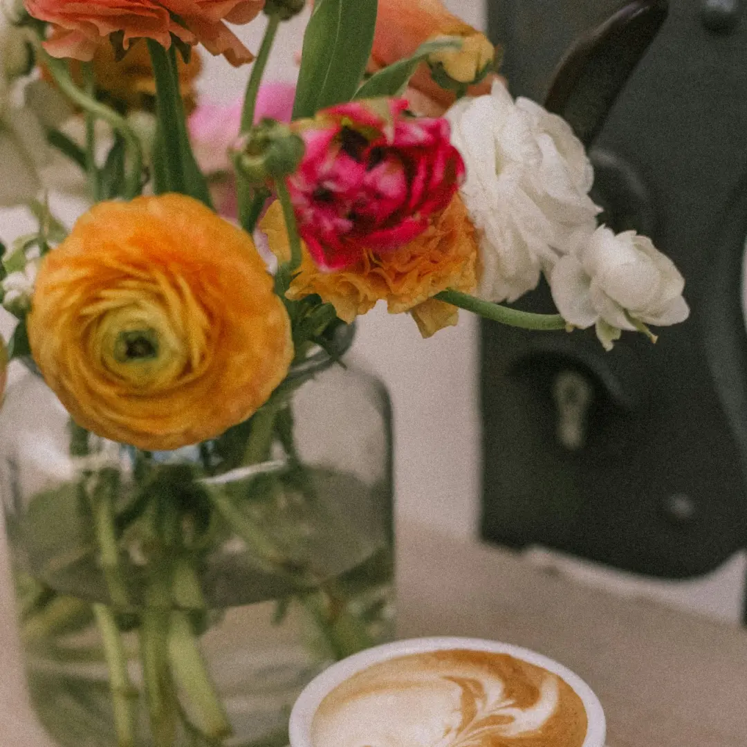 28.06 girlFRIENDS x FemiPhysio: Feel Better, Mom (Waw) ☕✨