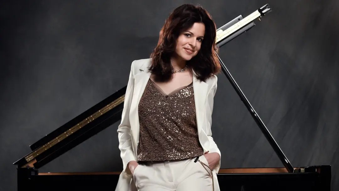 Zlata Chochieva & Jönköpings Sinfonietta: Schumanns pianokonsert