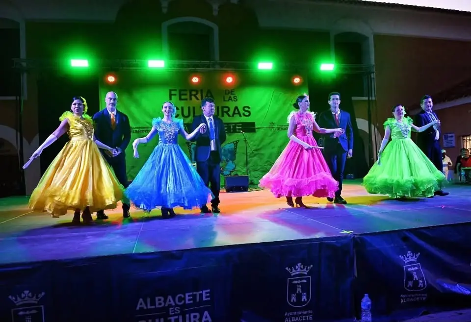 Actuación y animación en Festival bailable en el Provencio. Cuenca