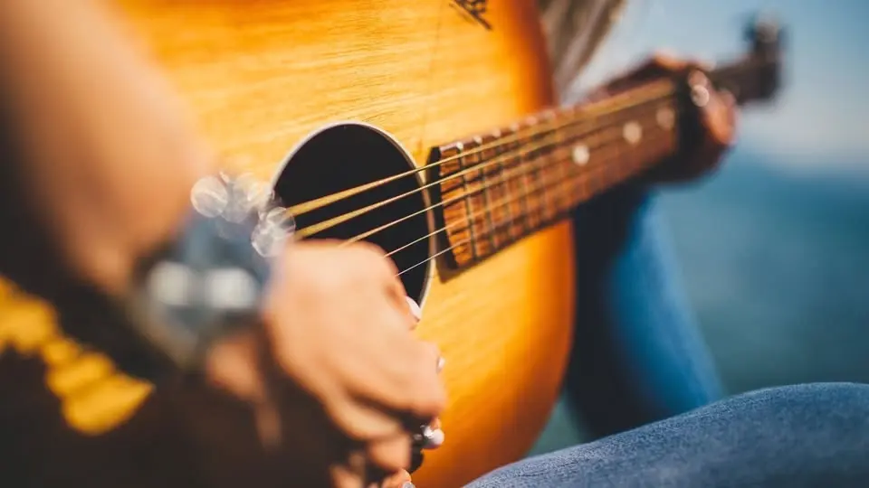 Live Weekly Bluegrass with  Allison Kelly