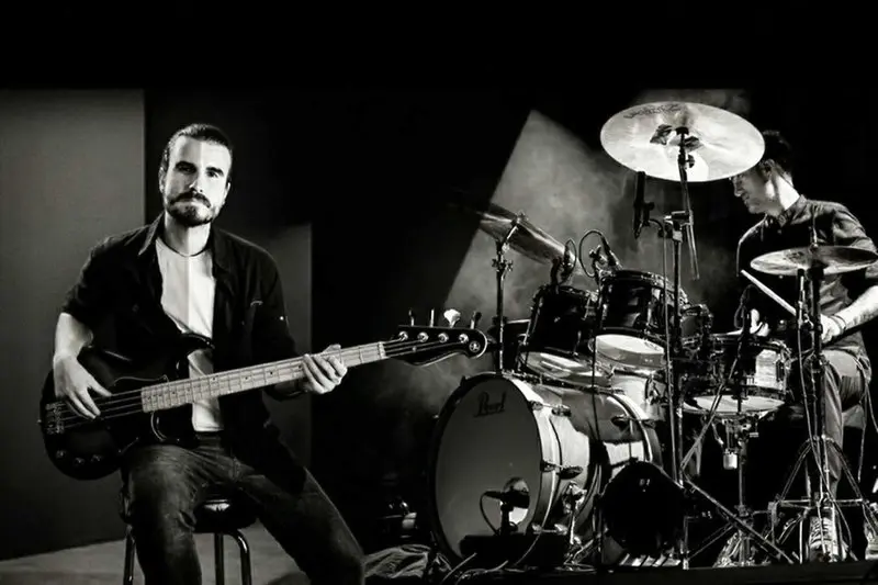 Funky Basovej & Bubnovej Večírek