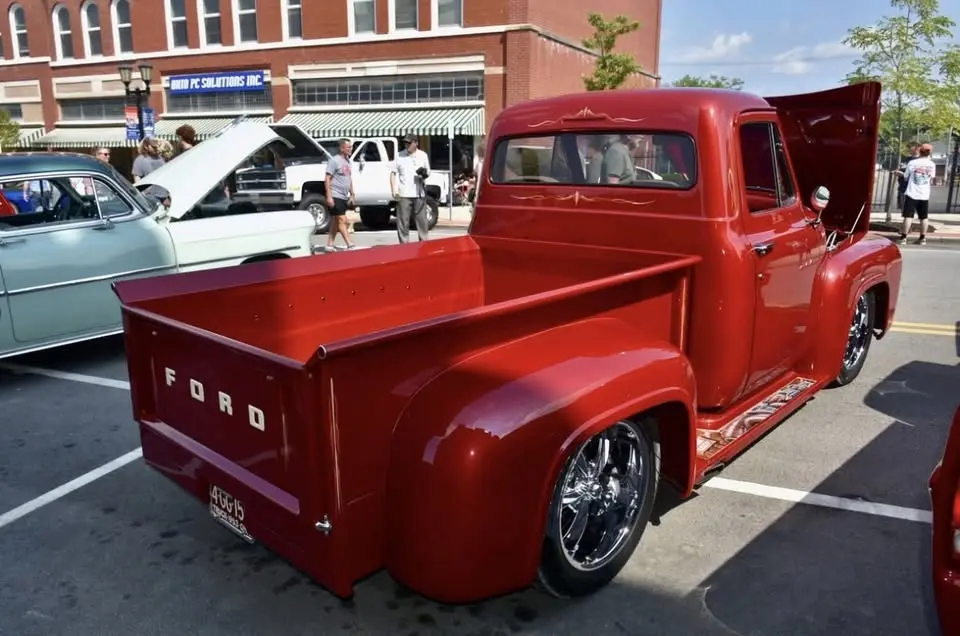 Classic Cruise In & Car Show 