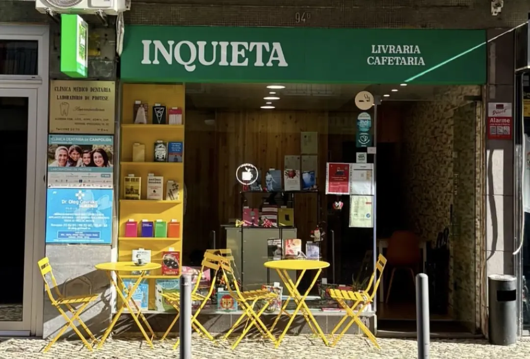 Support your local vegan space - Breakfast @ Inquieta Livraria 🌱☕️