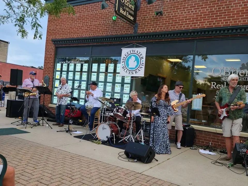 Stroll the Streets - Boyne City