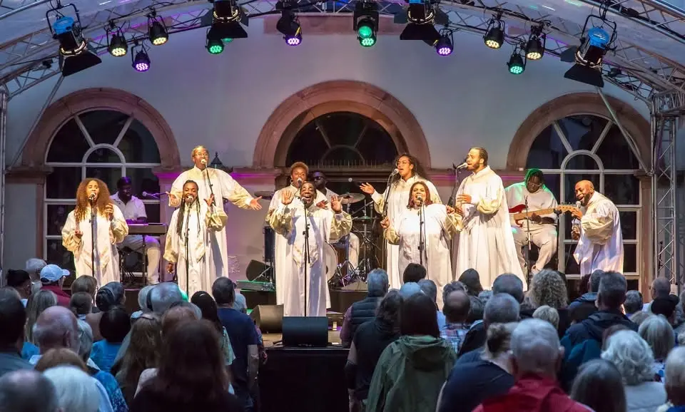 Golden Voices of Gospel - Gospels & New Spirit for a Happy Day