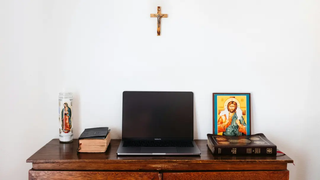Heidegger and Pope Leo XIV: On Technology and Human Dignity