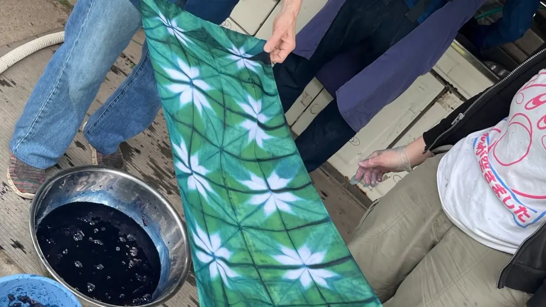 Workshop i indigofarvning med japanske shibori teknikker  