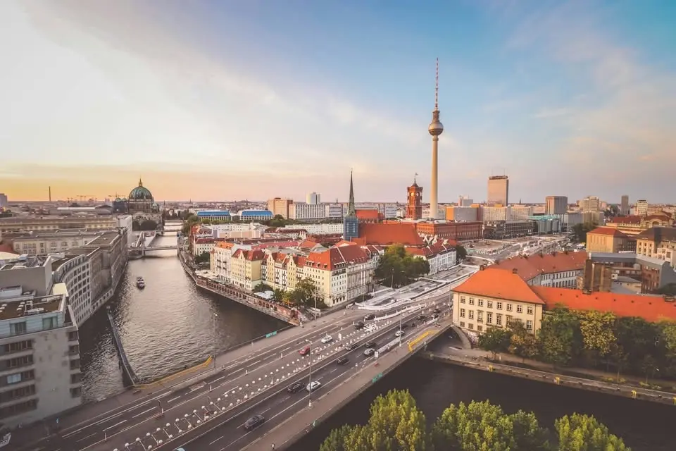 Solo travellers: casual hangout in Berlin (4pm)