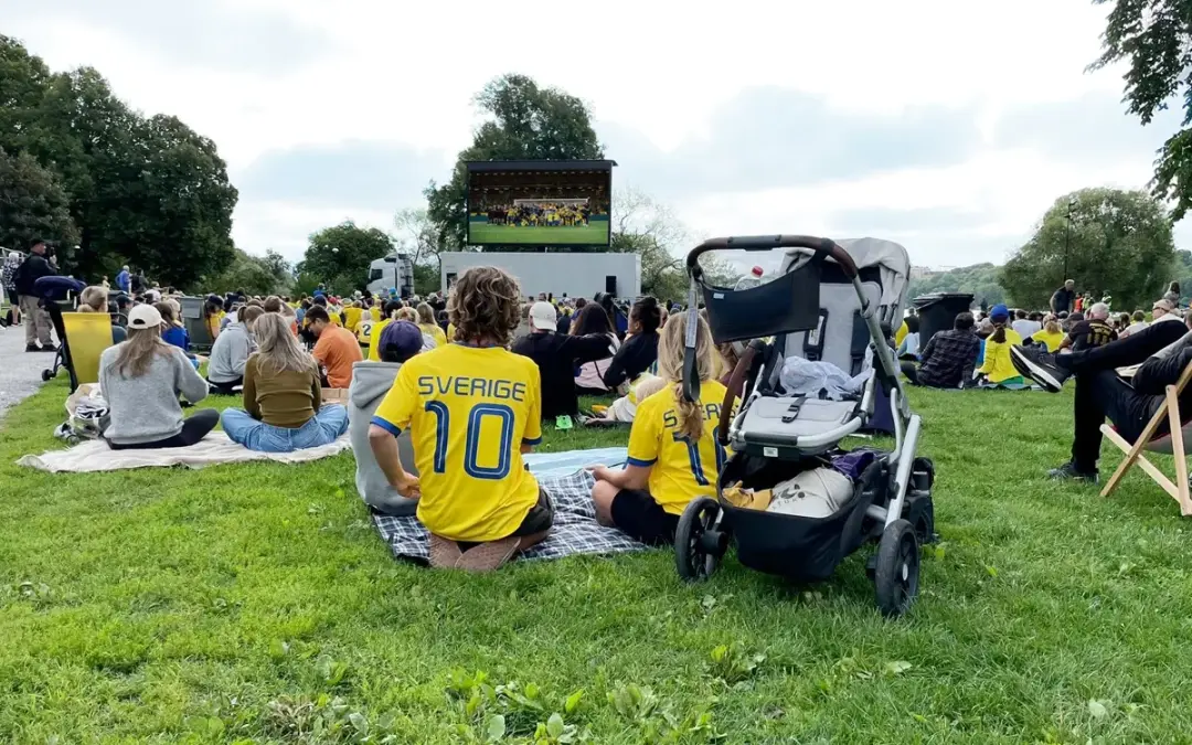 Se herrarnas fotbolls-VM på storbildsskärm