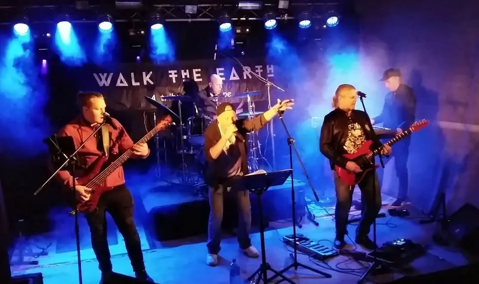 Walk The Earth på Källarmästaren 