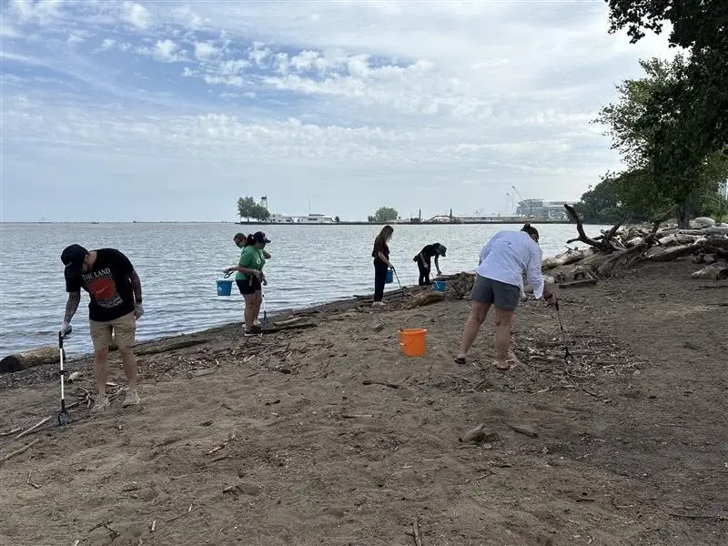 August Beach Cleanup with @CLEAquarium