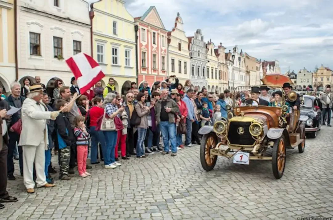 Retro závod Mezi dvěma branami v Telči 2026